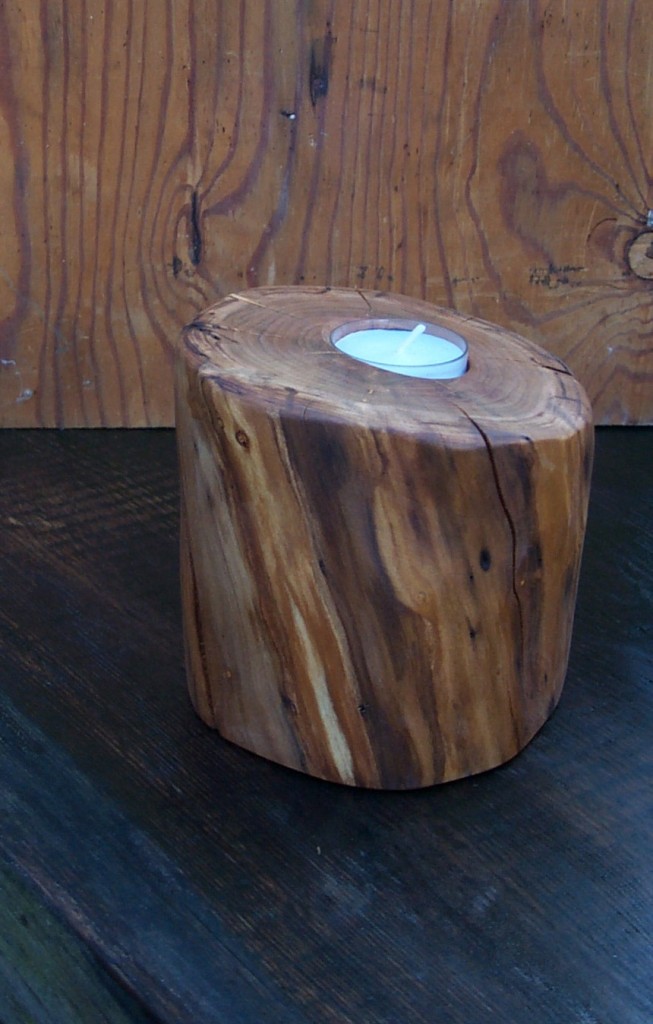 Leuchter aus Sauerkirsche