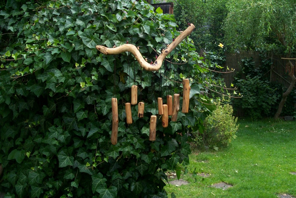 Windspiel mit Holzperlen
