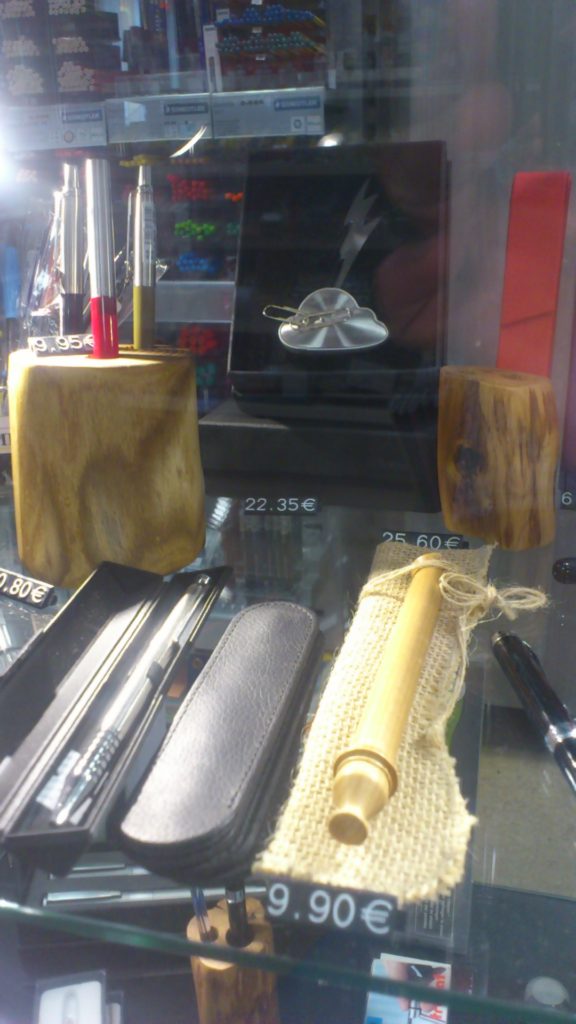 Stiftständer Eiche und Essigbaum bei Firma KartuRec, Eichwalde