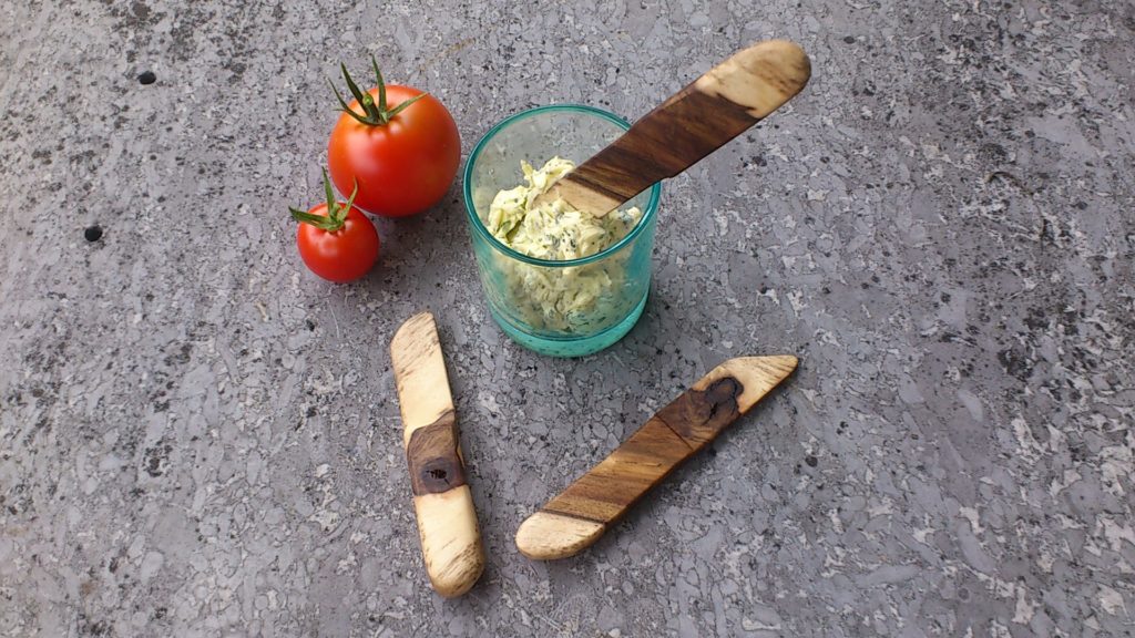 Buttermesser aus Walnuss, geölt