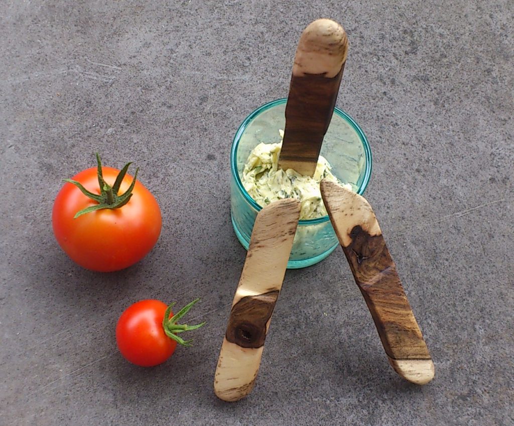 Buttermesser aus Walnuss, geölt