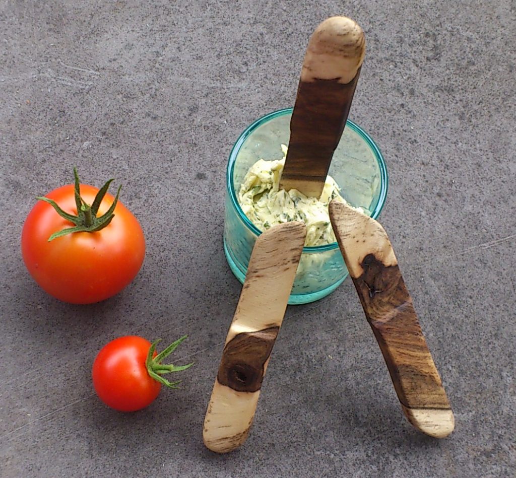 Buttermesser aus Walnuss, geölt