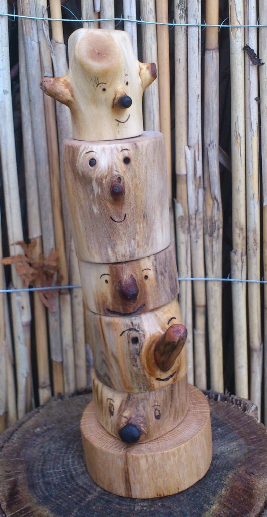 Steckspiel mit Gesichtern aus Eiche, Kiefer und Ahorn, Höhe 14 cm