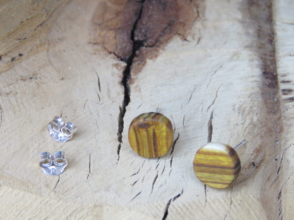 Ohrstecker mit Perückenstrauchholz, 925-er-Sterling-Silber